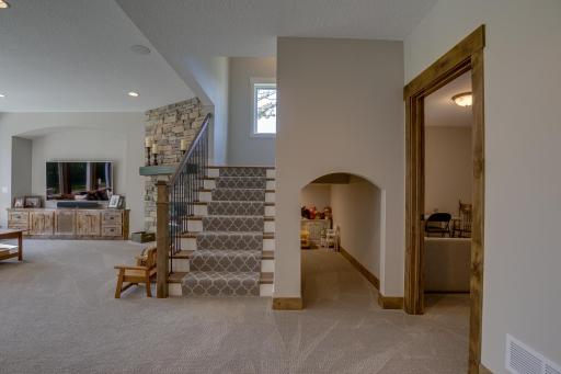 16515 56th Avenue N, Plymouth, MN 55446