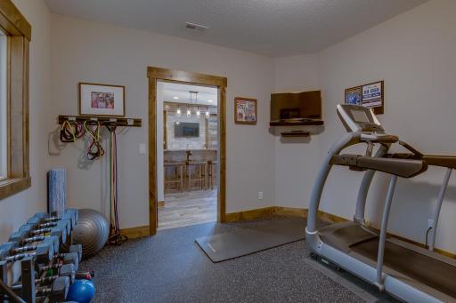 16515 56th Avenue N, Plymouth, MN 55446