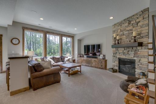 16515 56th Avenue N, Plymouth, MN 55446
