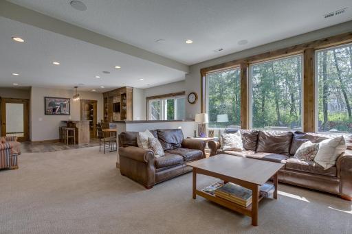 16515 56th Avenue N, Plymouth, MN 55446