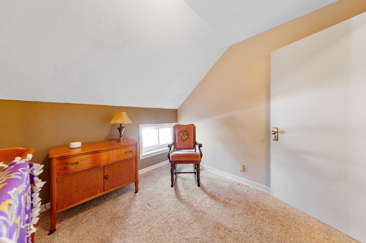 38 Bedroom 3.jpg