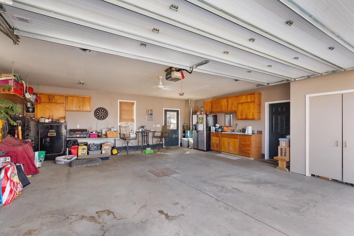 47 Garage.jpg