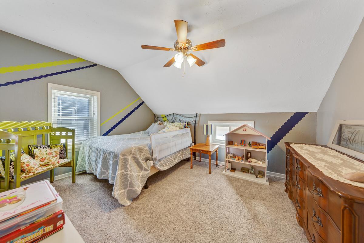 35 Bedroom 2.jpg