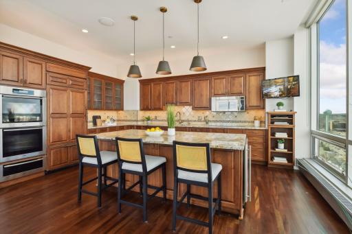 3209 Galleria, 1608, Edina, MN 55435