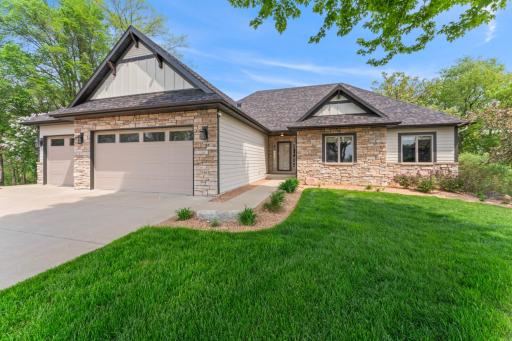 2463 Rosewood Lane SW, Rochester, MN 55902