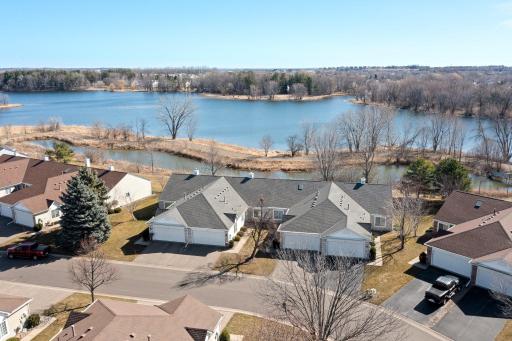 Located on a quiet street, with direct view of Markgrafs Lake