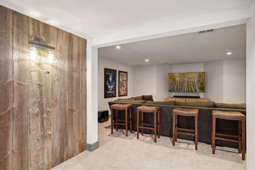 5131 Wooddale Glen, Edina, MN 55424