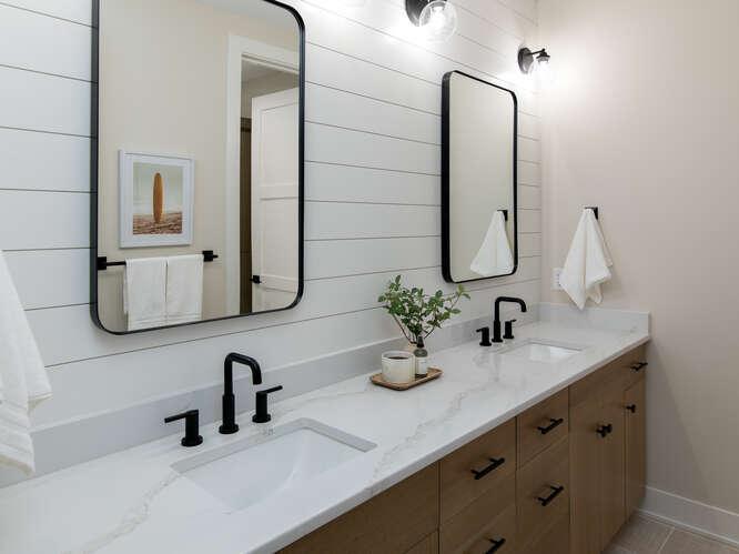 5038 Condons St SE Prior Lake-small-059-055-Bathroom-666x500-72dpi.jpg