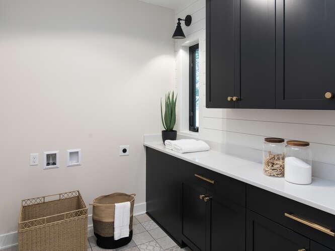 5038 Condons St SE Prior Lake-small-062-063-Laundry-666x500-72dpi.jpg