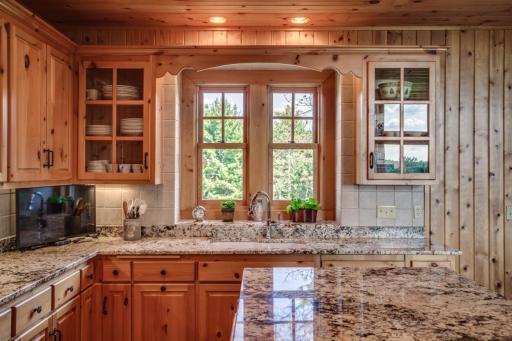 9130 Pioneer Trail, Loretto, MN 55357
