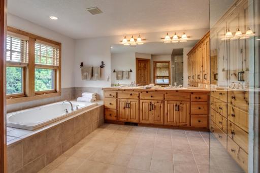 9130 Pioneer Trail, Loretto, MN 55357