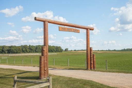 9130 Pioneer Trail, Loretto, MN 55357
