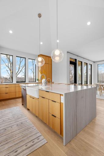 15 Stubbs Bay Road, Orono, MN 55359