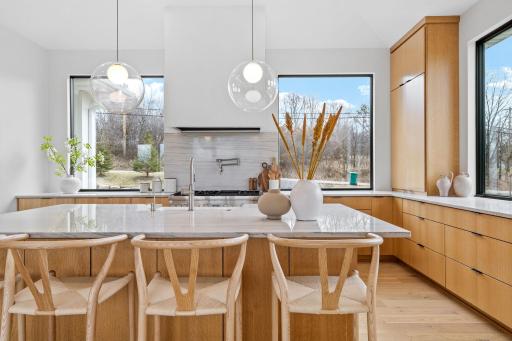 15 Stubbs Bay Road, Orono, MN 55359