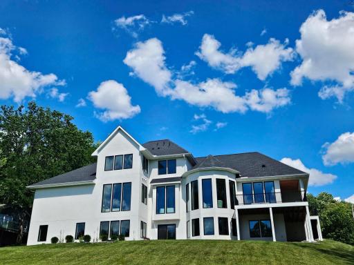 15 Stubbs Bay Road, Orono, MN 55359