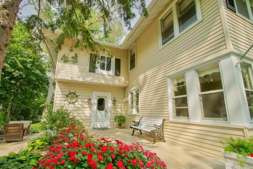 2535 S Shore Boulevard, White Bear Lake, MN 55110