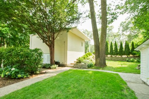 2535 S Shore Boulevard, White Bear Lake, MN 55110