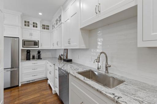 2805 Center Road, Wayzata, MN 55391