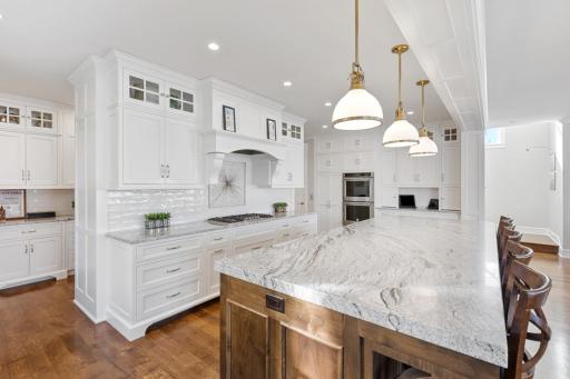 2805 Center Road, Wayzata, MN 55391