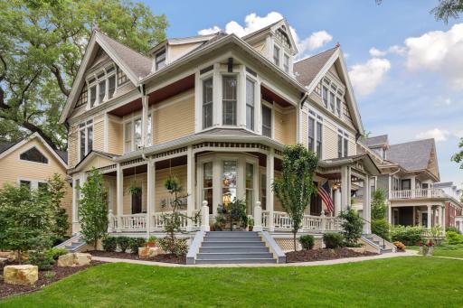 107 Virginia Street, Saint Paul, MN 55102