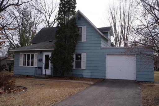 707 W Broadway, Little Falls, MN 56345