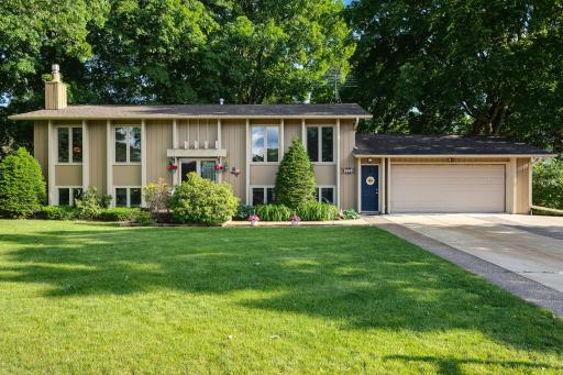 1521 Rondarwal Lane, Faribault, MN 55021