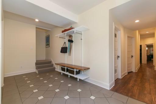 1820 Knox Avenue S, Minneapolis, MN 55403