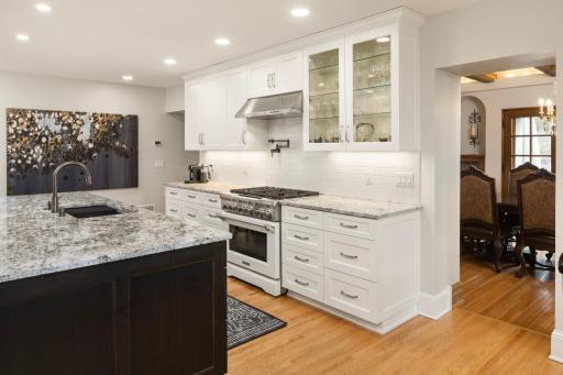 2815 Dean Parkway, Minneapolis, MN 55416