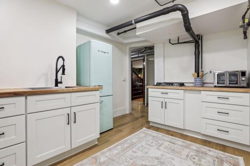 1811 Emerson Avenue S, Minneapolis, MN 55403