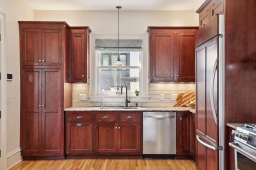 1811 Emerson Avenue S, Minneapolis, MN 55403