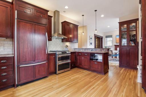 1811 Emerson Avenue S, Minneapolis, MN 55403