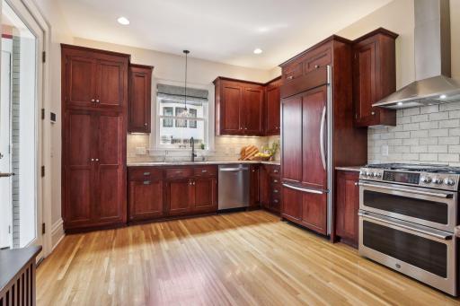 1811 Emerson Avenue S, Minneapolis, MN 55403