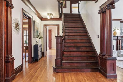 1811 Emerson Avenue S, Minneapolis, MN 55403