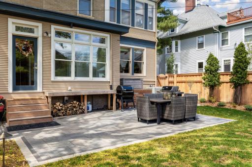 1811 Emerson Avenue S, Minneapolis, MN 55403