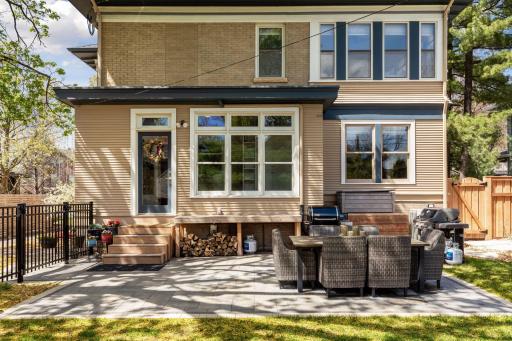 1811 Emerson Avenue S, Minneapolis, MN 55403