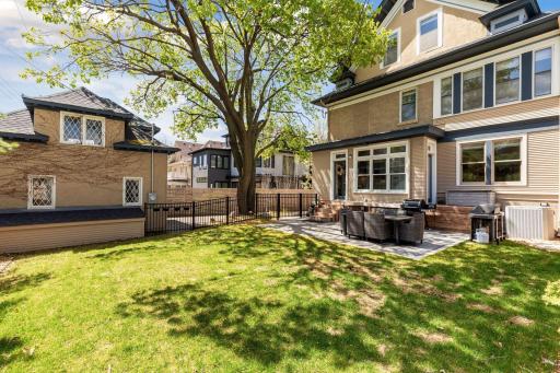 1811 Emerson Avenue S, Minneapolis, MN 55403