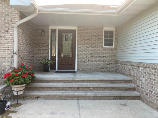 111 Montana Avenue, Morris, MN 56267