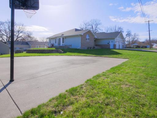 111 Montana Avenue, Morris, MN 56267