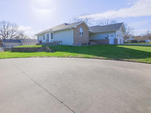 111 Montana Avenue, Morris, MN 56267