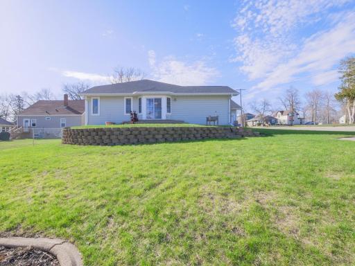 111 Montana Avenue, Morris, MN 56267