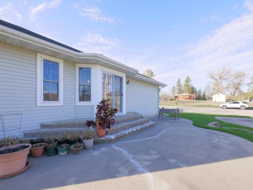 111 Montana Avenue, Morris, MN 56267