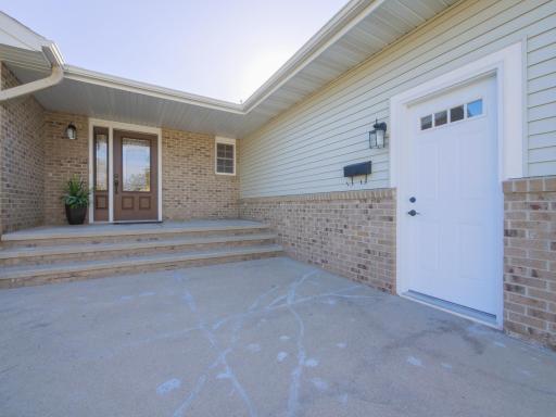111 Montana Avenue, Morris, MN 56267