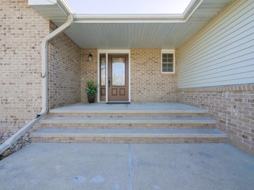 111 Montana Avenue, Morris, MN 56267
