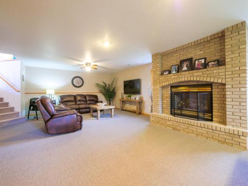 111 Montana Avenue, Morris, MN 56267