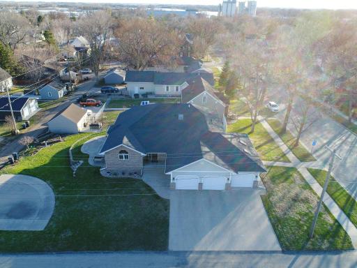 111 Montana Avenue, Morris, MN 56267