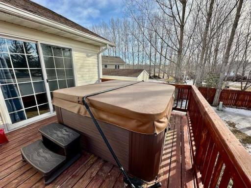 1518 Meadowlark Court, Thief River Falls, MN 56701