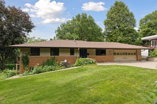 1717 York Avenue N, Golden Valley, MN 55422