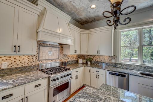 5647 57th Street Circle N, Lake Elmo, MN 55042