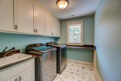 5647 57th Street Circle N, Lake Elmo, MN 55042