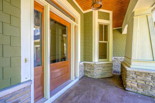 5647 57th Street Circle N, Lake Elmo, MN 55042